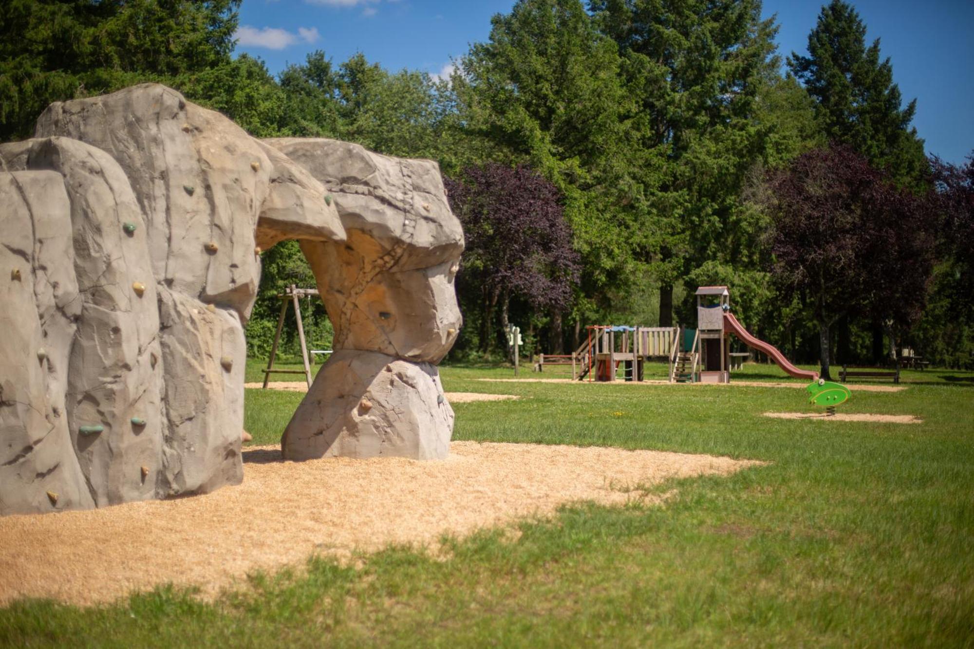 Camping De Ladignac Le Long Bel Air Esterno foto