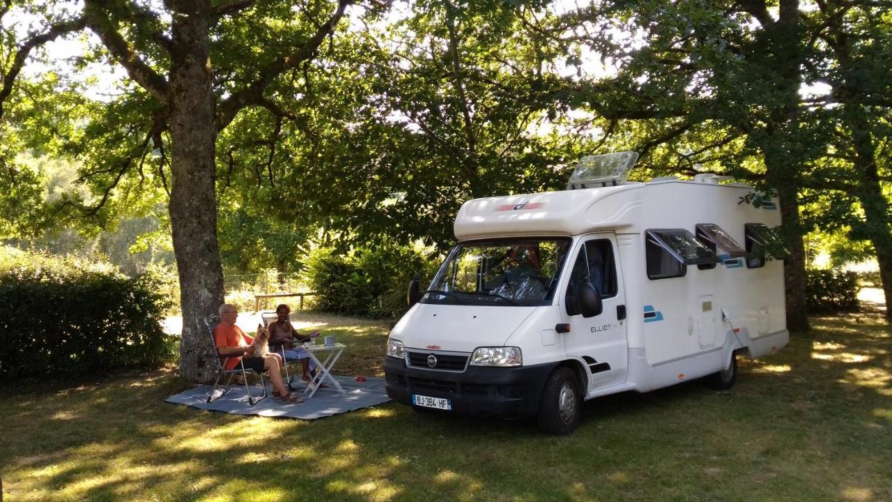 Camping De Ladignac Le Long Bel Air Esterno foto