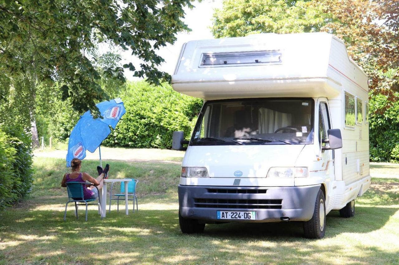 Camping De Ladignac Le Long Bel Air Esterno foto