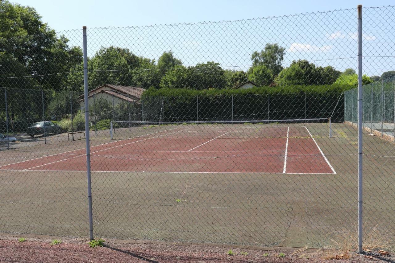 Camping De Ladignac Le Long Bel Air Esterno foto